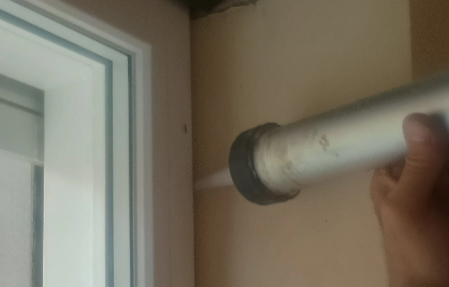 riparazione infissi roma rione monti assistenza finestre e tapparelle casa h24