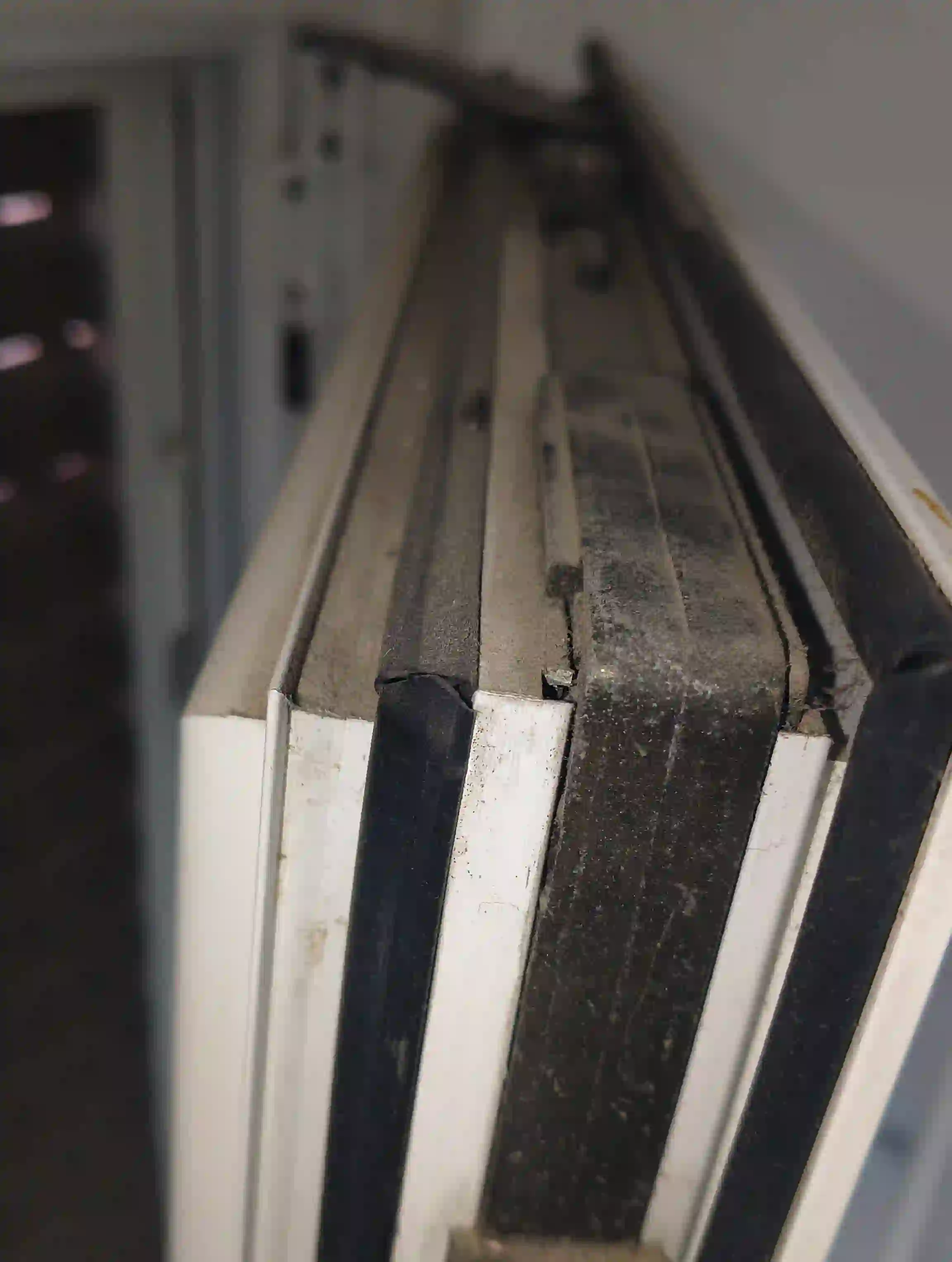 Pronto intervento sblocco finestra camera da letto Tuscolana