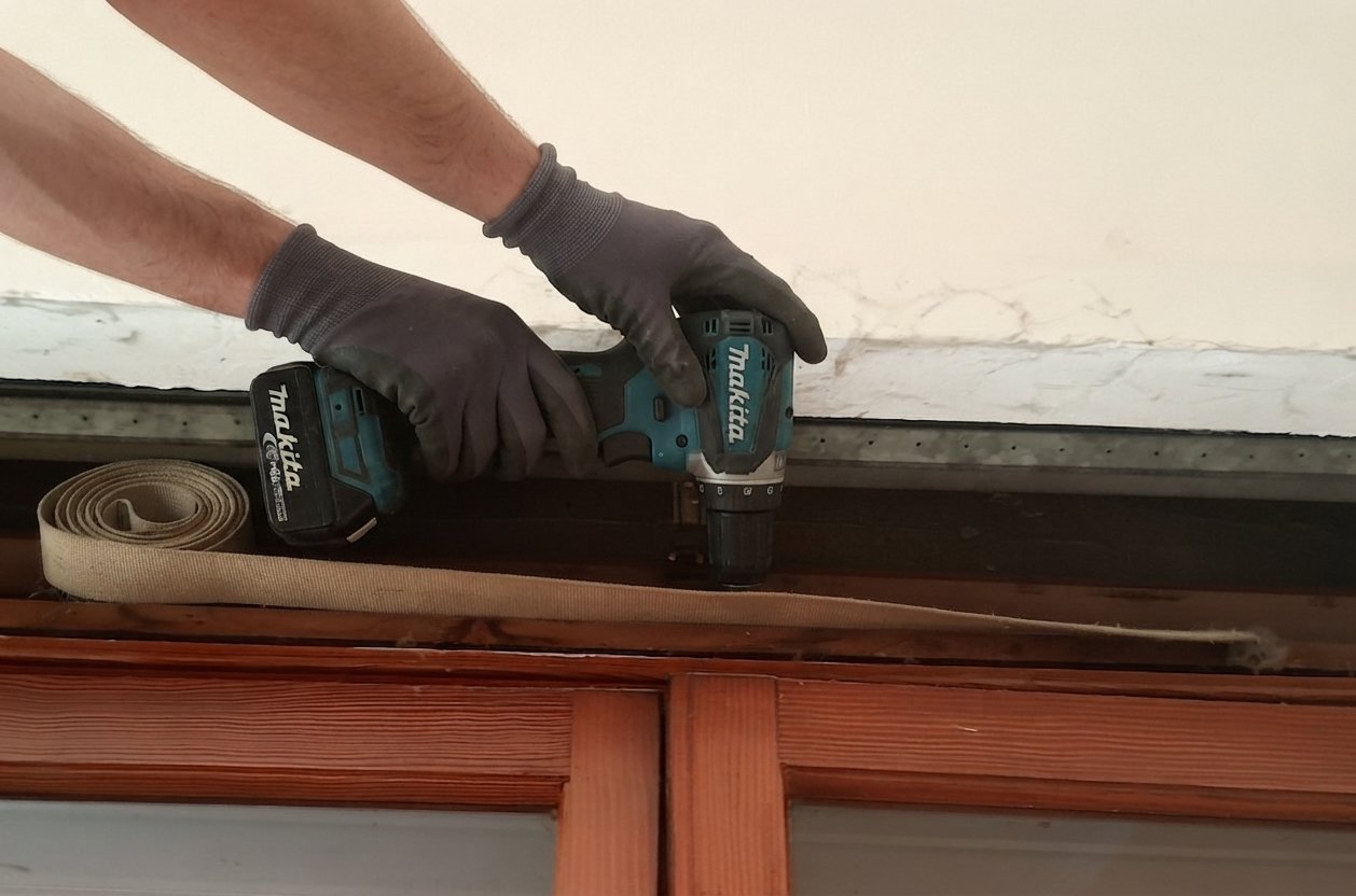 Tecnico specializzato in riparazione tapparelle e assistenza avvolgibili zona Eur Roma